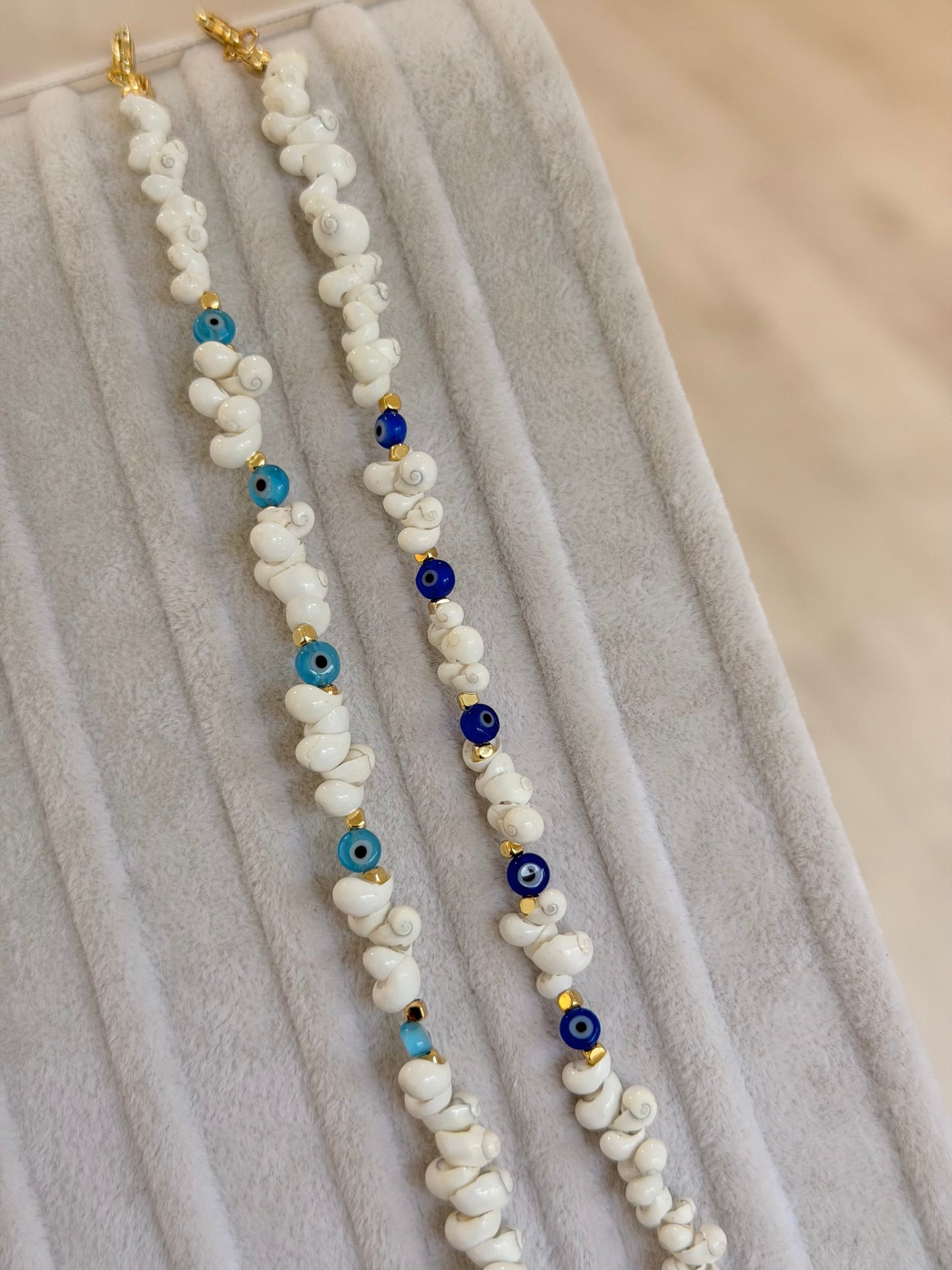 Muschelarmband mit Nazar Perlen