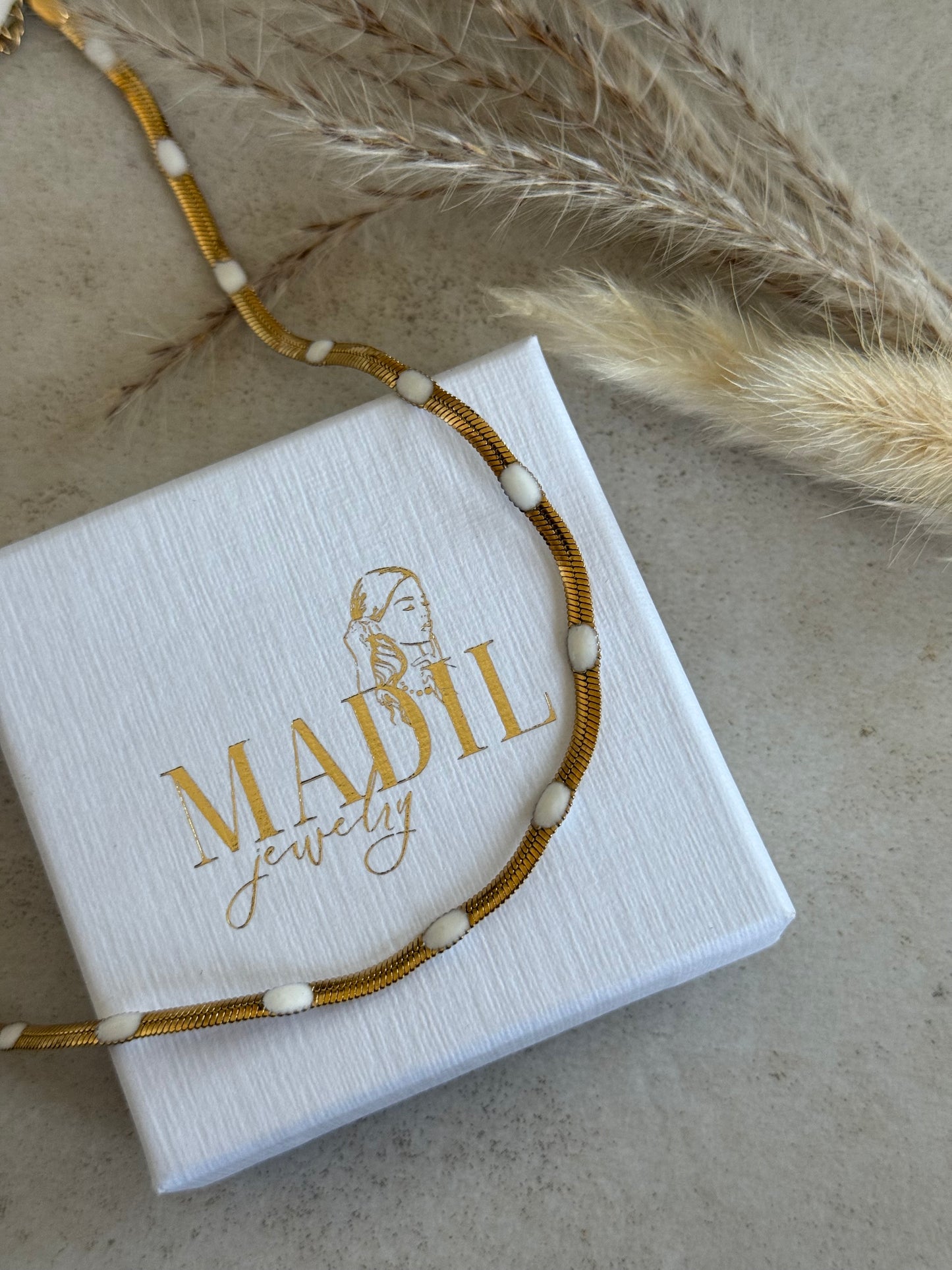 Schlangenkette mit Flecken