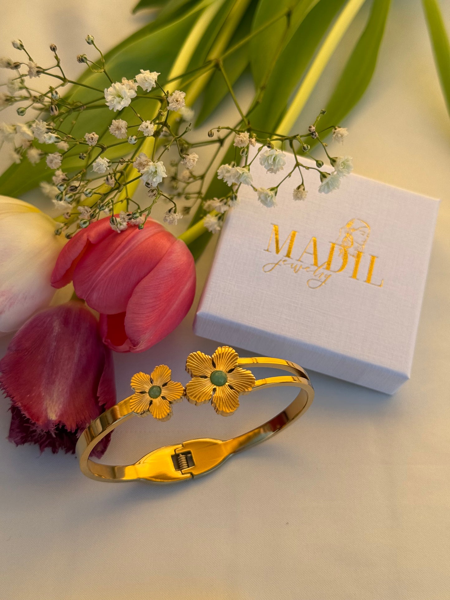 Golden Spring Armreif