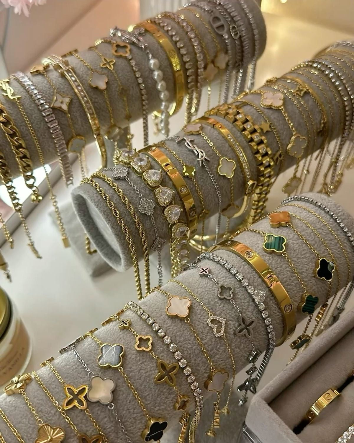Armbänder