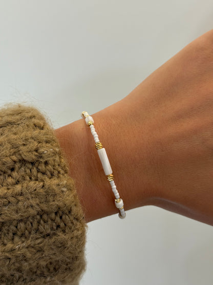 Perlenarmband in Weiß-Gold-Optik