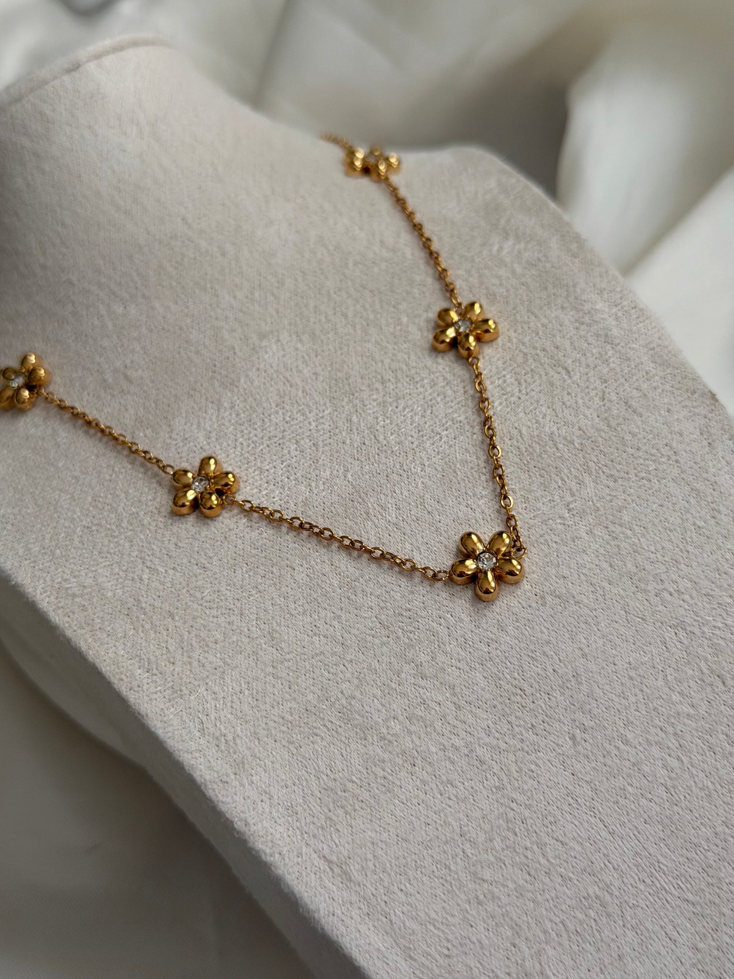 Golden Flower Halskette