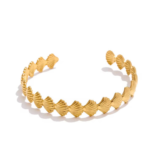 Maris Shell Armreif
