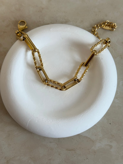 Karma Armband
