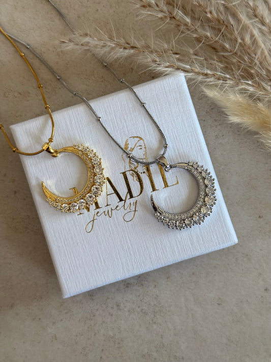 Celestial Moon Halskette