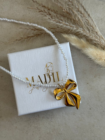 Perlenkette mit Schleifenanhänger