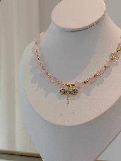 Libellenkette mit rosa Steinperlen