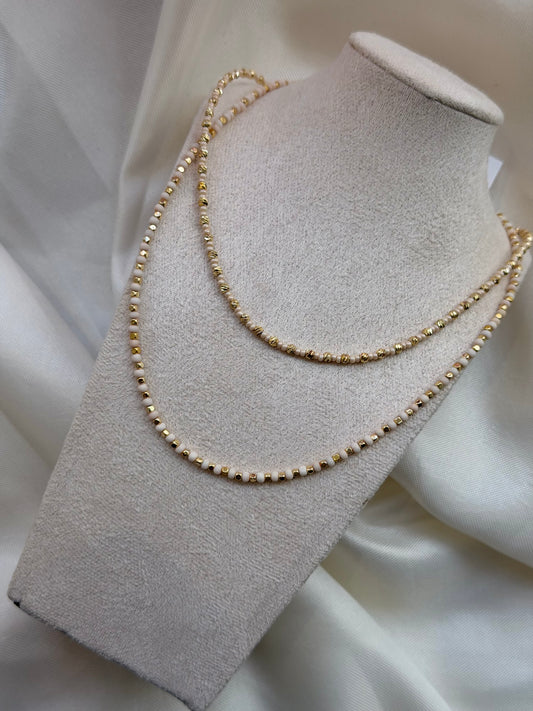 Perlenkette mit Goldperlen
