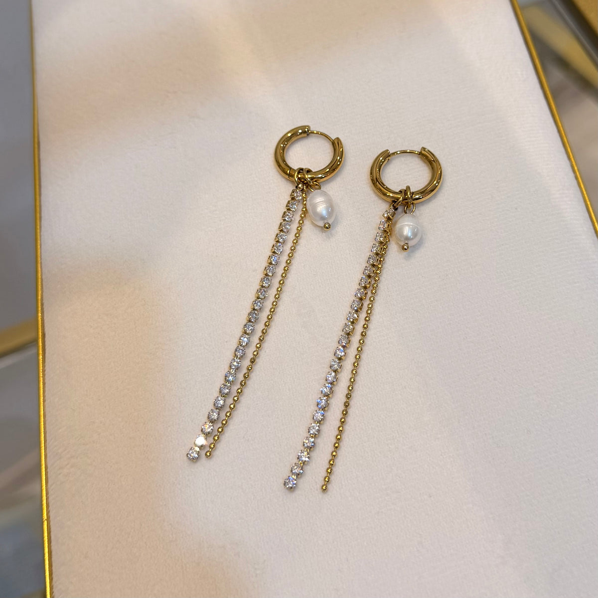 Teardrop Pearl Ohrringe