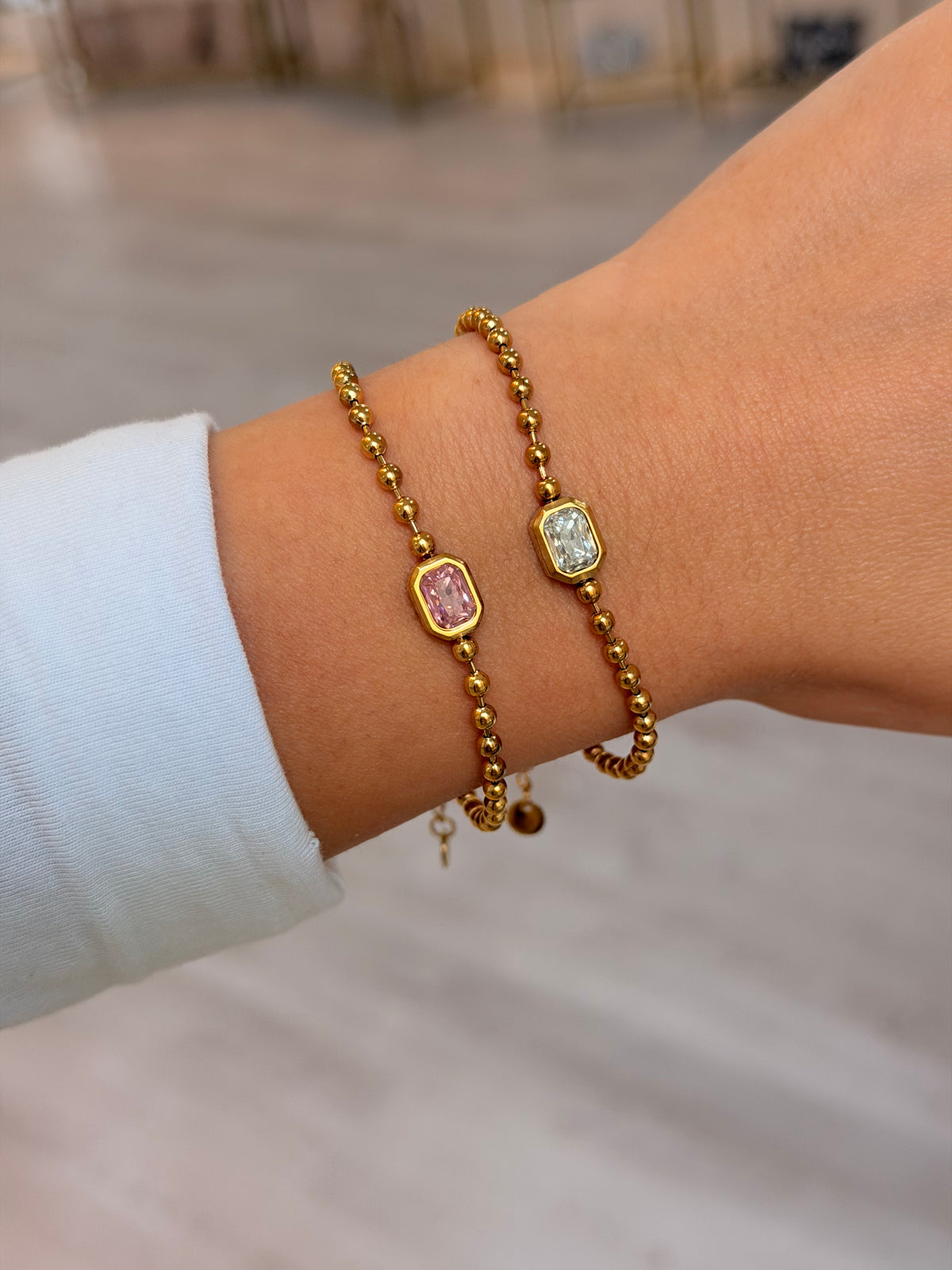 Icy Beaded Armband